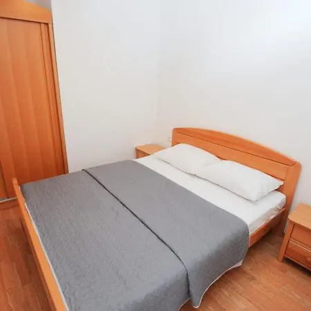 Ivo Apartamento *